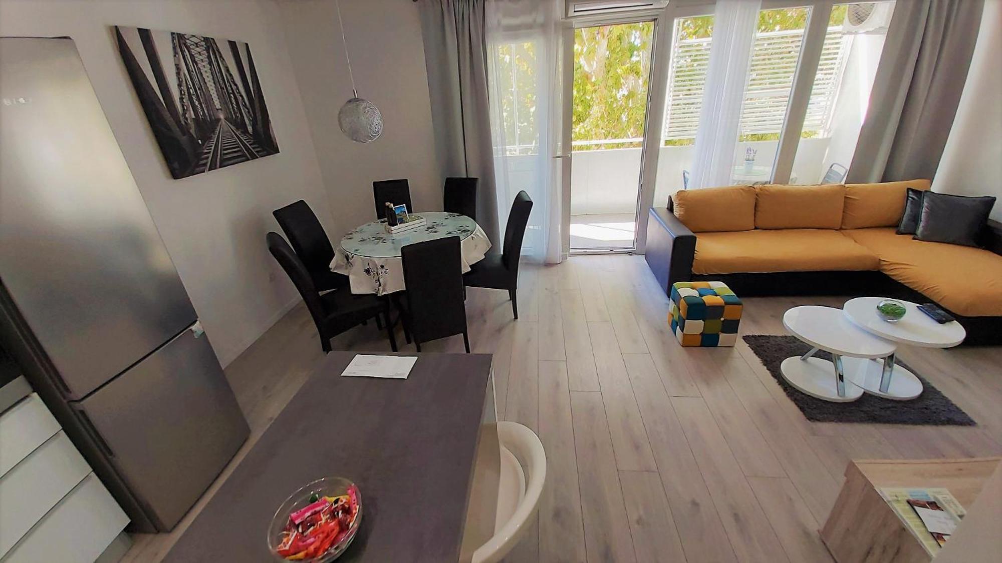 Apartment Punta 奥米什 外观 照片