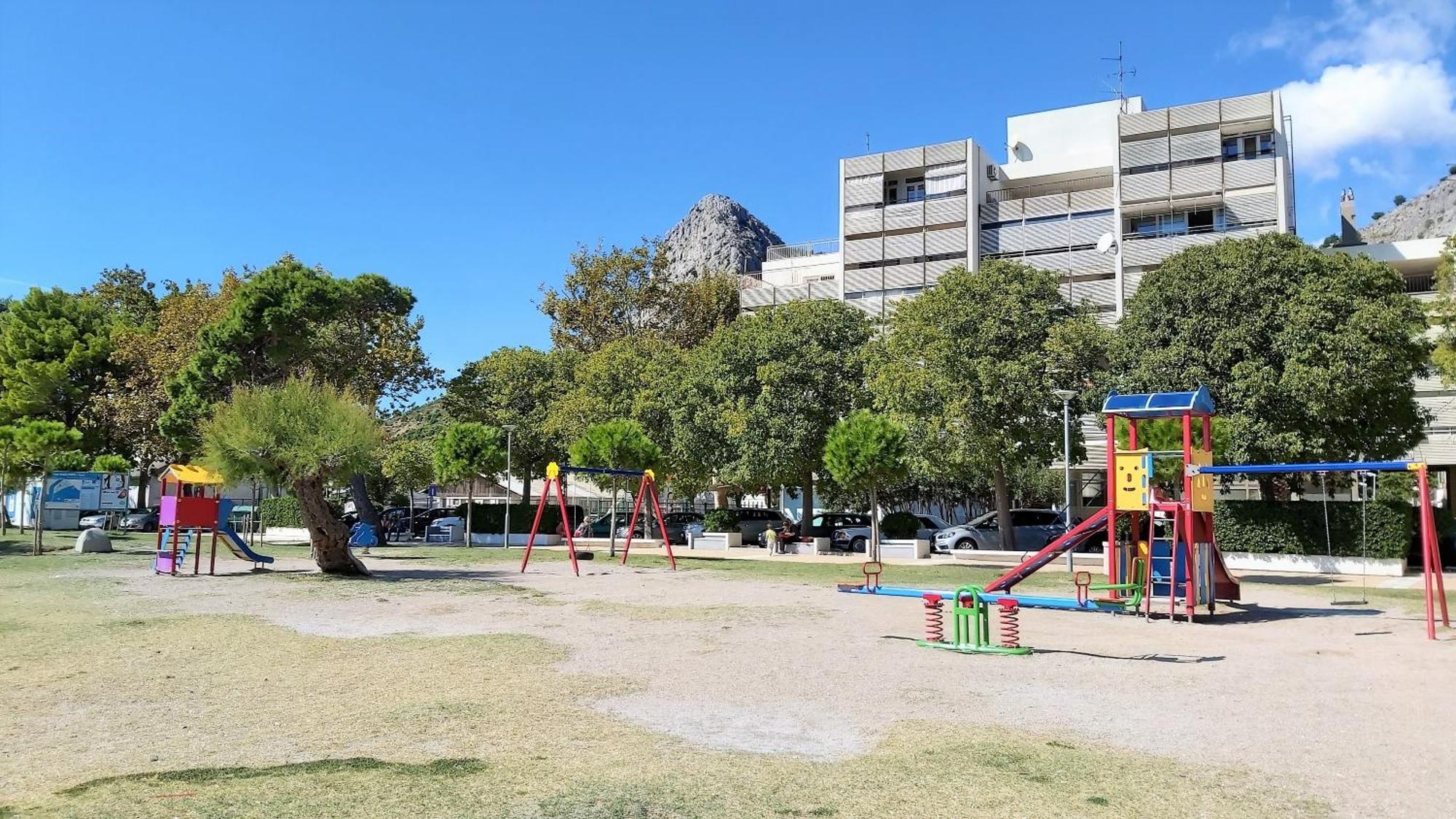 Apartment Punta 奥米什 外观 照片